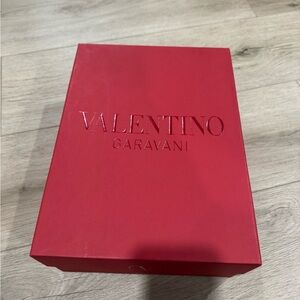 Valentino Garavani Empty Shoes box